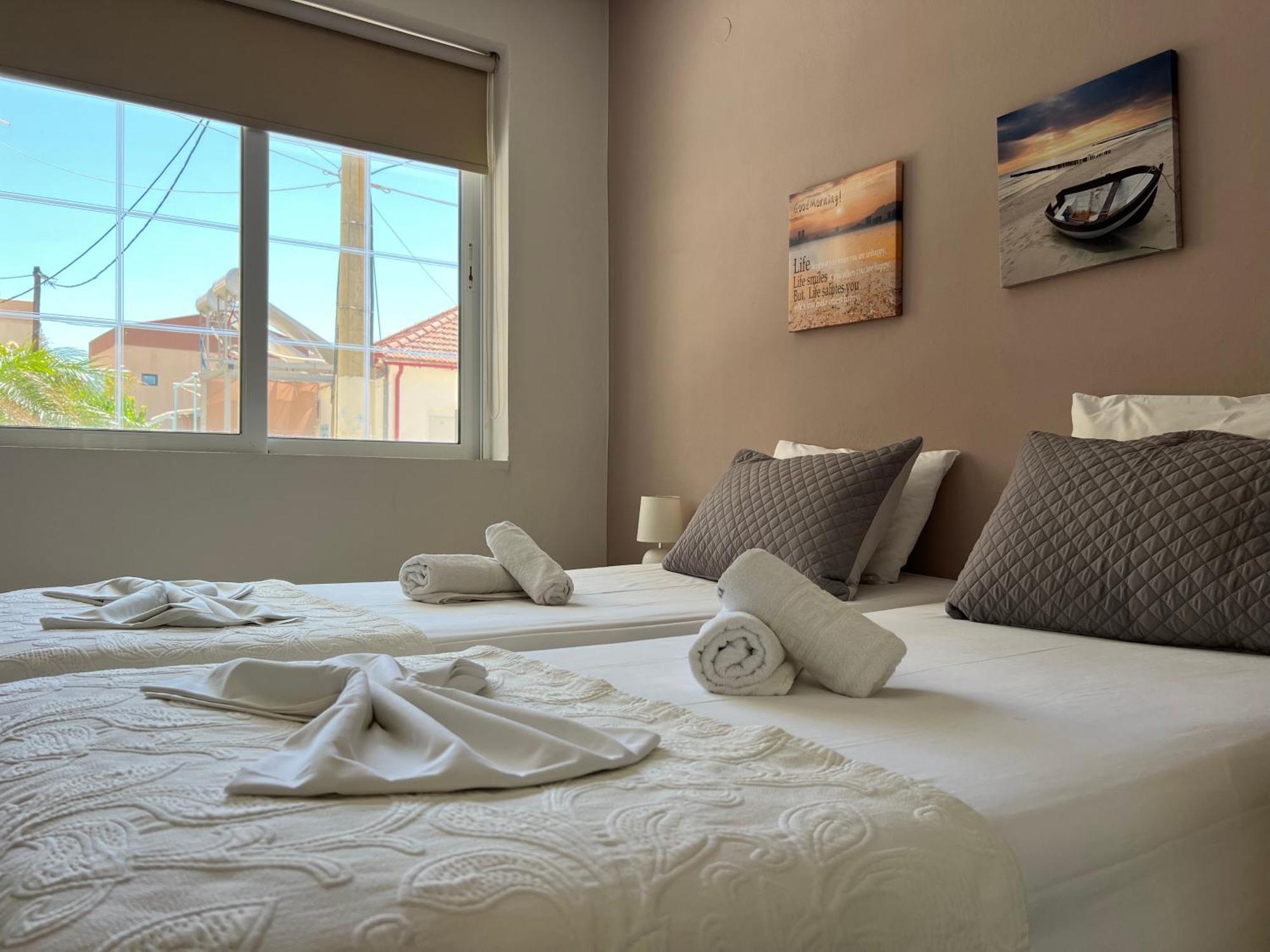 Artemis Rooms Two Steps By The Sea Platanés Exteriör bild