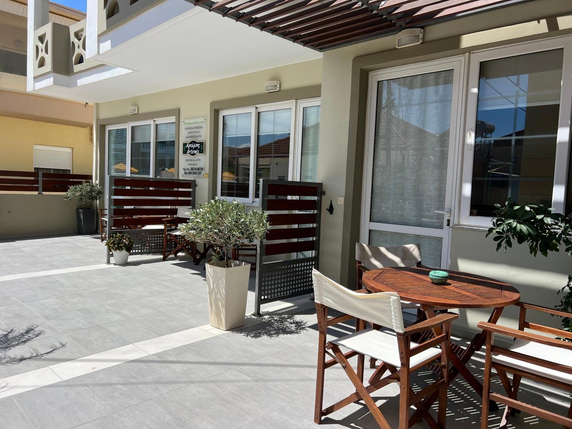 Artemis Rooms Two Steps By The Sea Platanés Exteriör bild