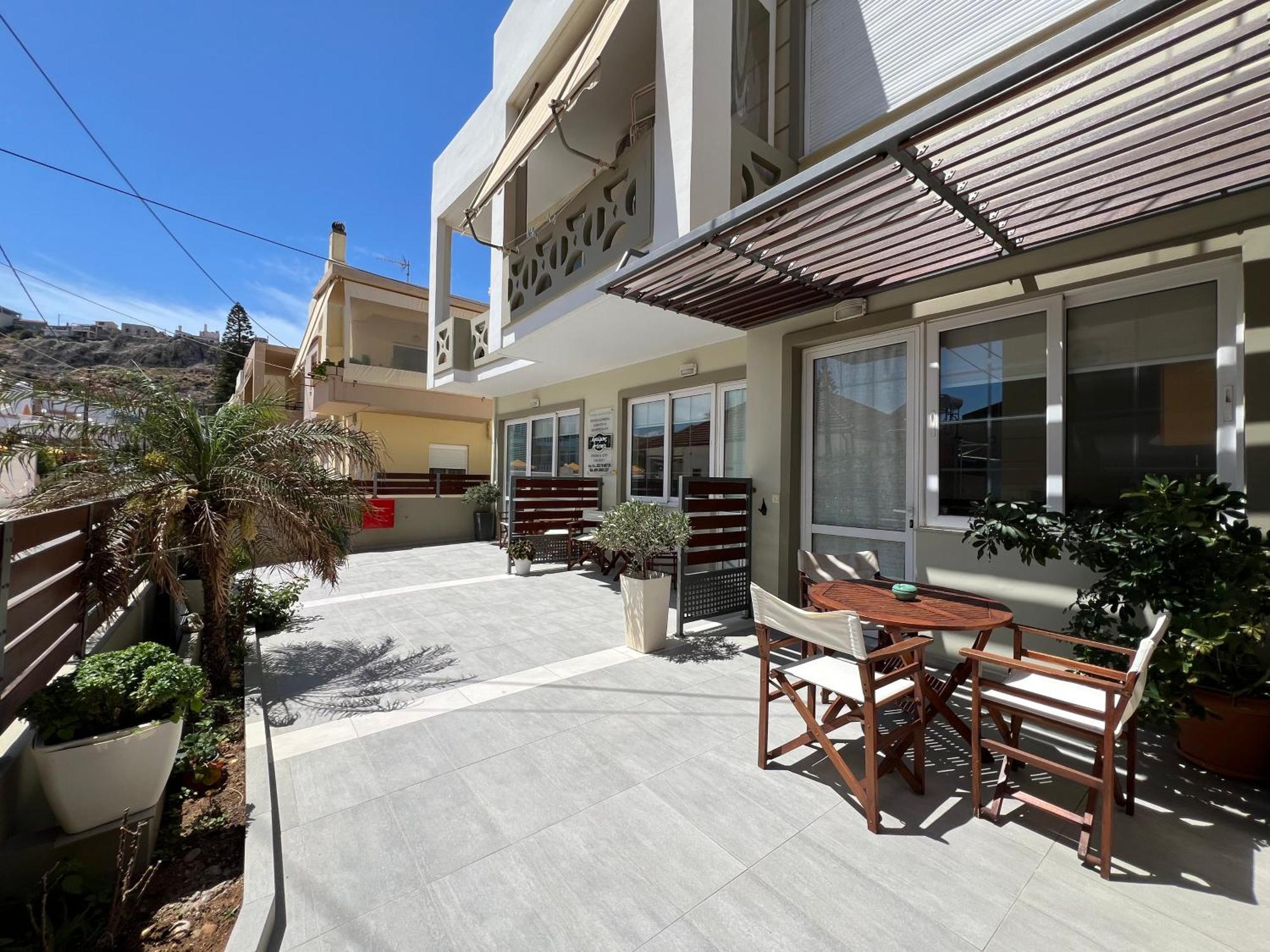 Artemis Rooms Two Steps By The Sea Platanés Exteriör bild
